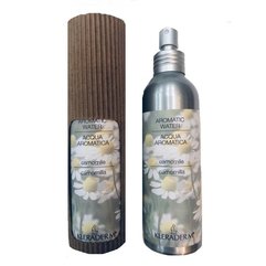 Успокаивающий тоник-спрей Камомилла Ароматик Вотер для чувствительной кожи Kleraderm Camomile water, 150 ml