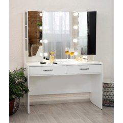 Гримерный столик с тремя зеркалами Markson М626