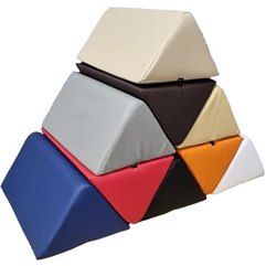 Подушка треугольная Kushetka, 50 см