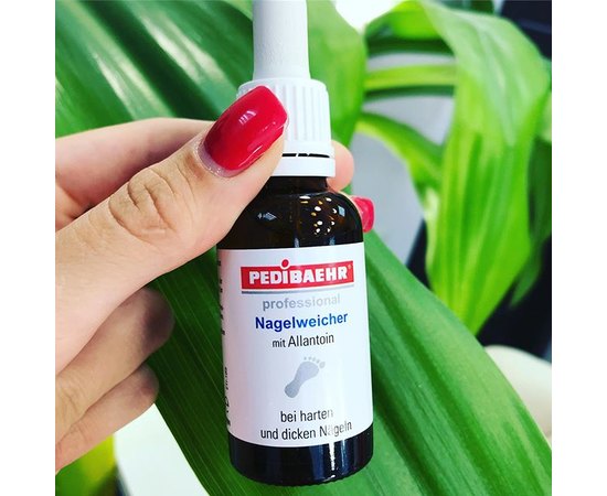 Жидкость смягчающая для ногтей.