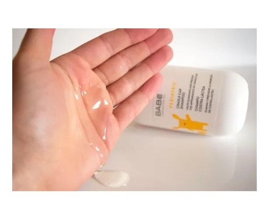 Шампунь для сухой кожи головы от себорейных корочек Babe Laboratorios Pediatric Cradle Cap Shampoo, 200 ml, изображение 6