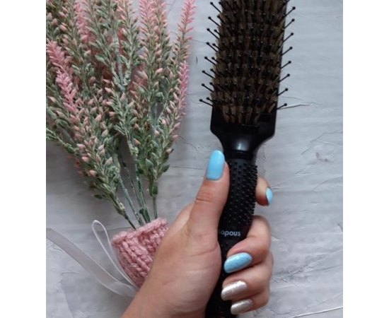 Щетка для волос Kapous Professional.