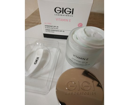 Gigi Vitamin E Moisturizer for oil skin SPF17 Зволожувач для жирної і нормальної шкіри, 50 мл, фото _ab__is.image_number.default